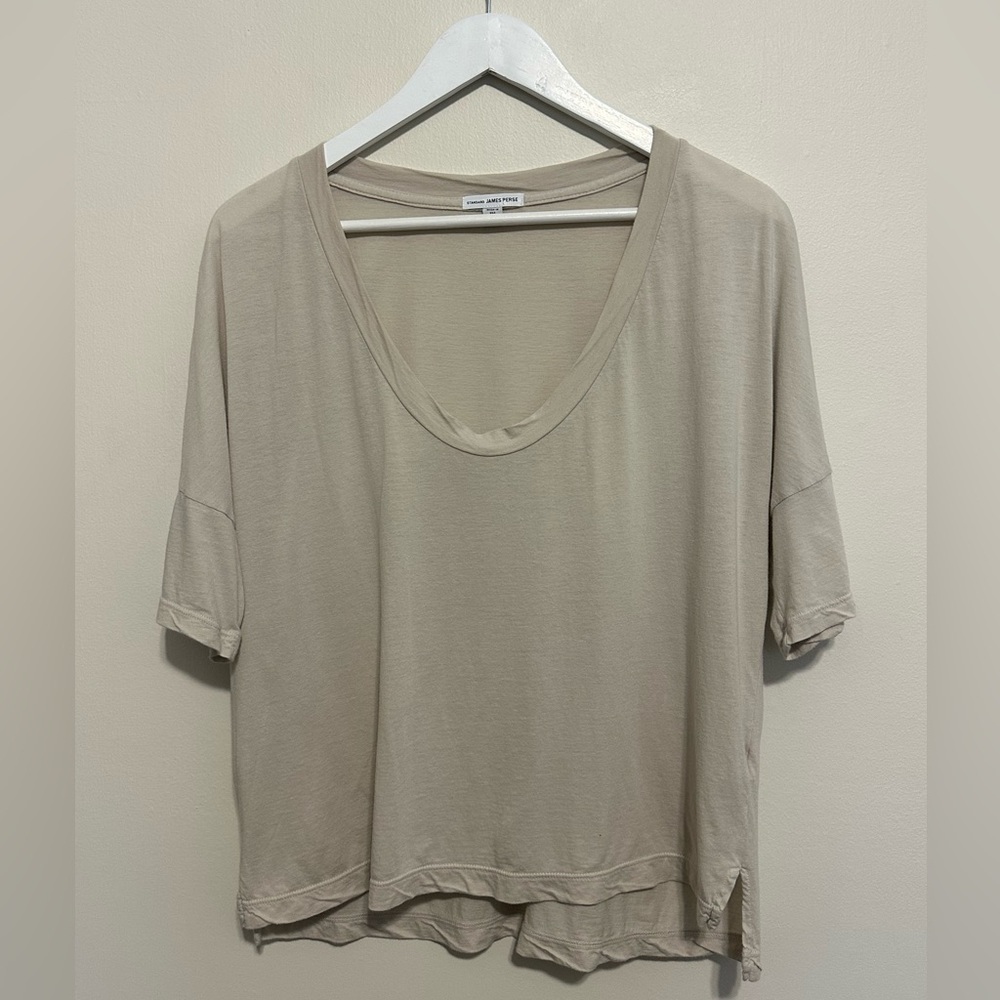 James Perse Short Sleeve Scoop Neck Tee in Light Taupe